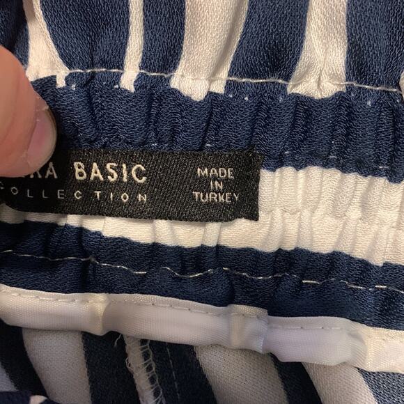 Zara white and Blue striped cropped high rise paper bag pants with tie detail - Picture 5 of 10